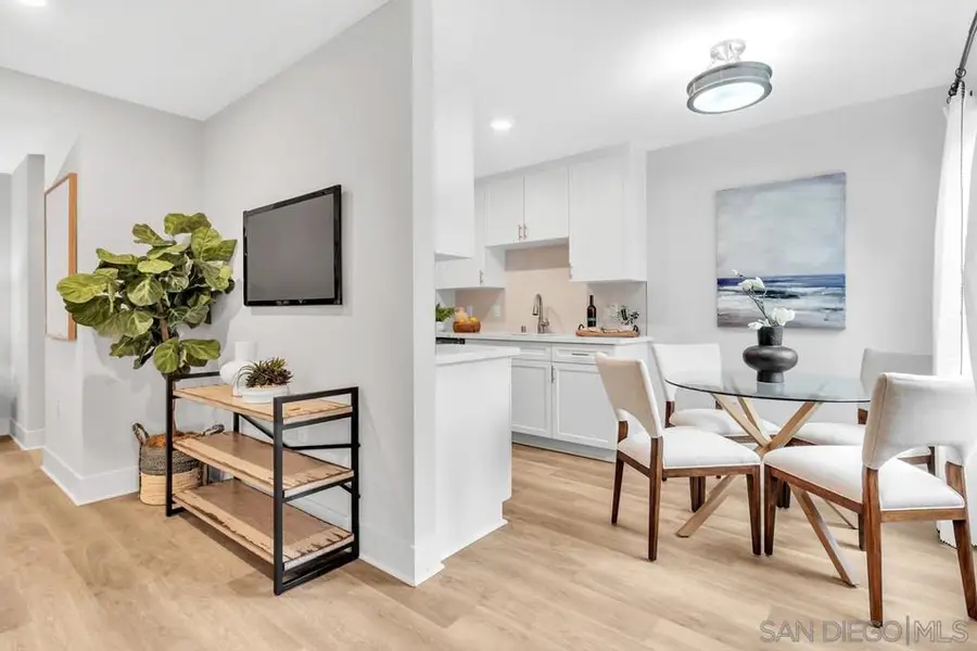 8644 Via Mallorca #F, La Jolla, CA 92037 - Image #2