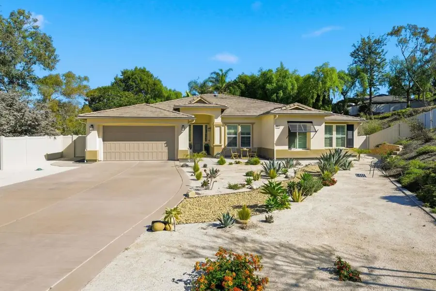 406 Glin Ct, Vista, CA 92081 - Image #2