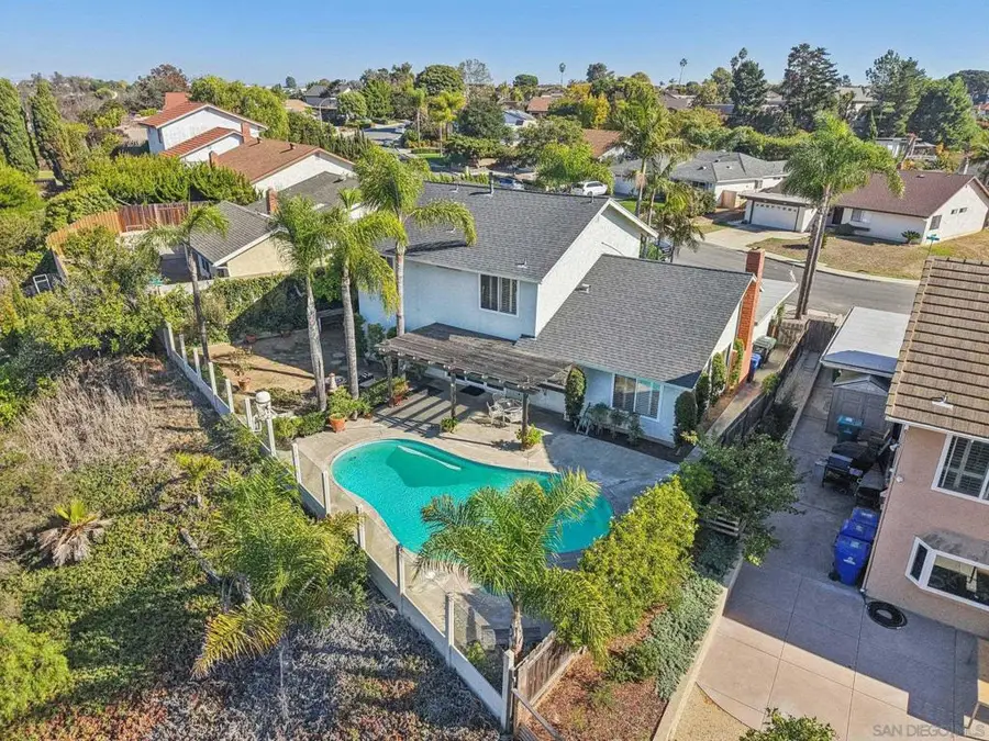 6785 Edmonton Ave, San Diego, CA 92122 - Image #2