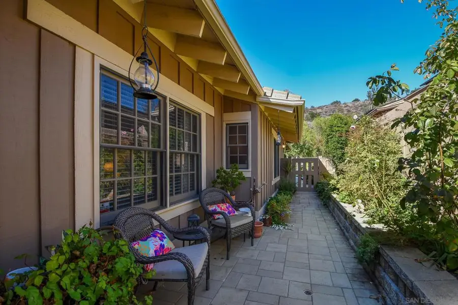 8541 Circle R Course, Escondido, CA 92026 - #3