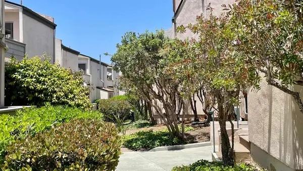 3266 Ashford St #M, San Diego, CA 92111