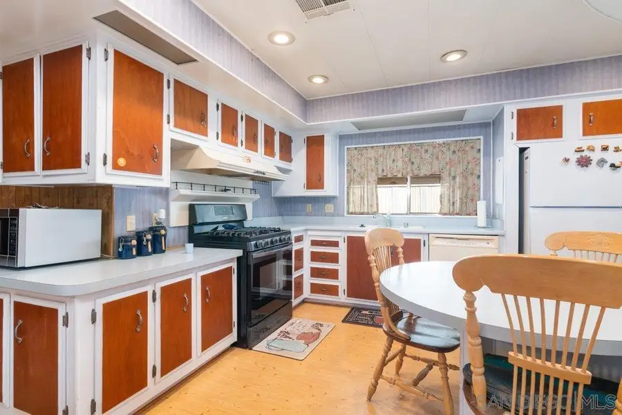 5001 W Florida Avenue #32, Hemet, CA 92545 - Image #3