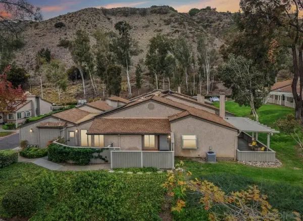 5617 Adobe Falls Rd #D, San Diego, CA 92120