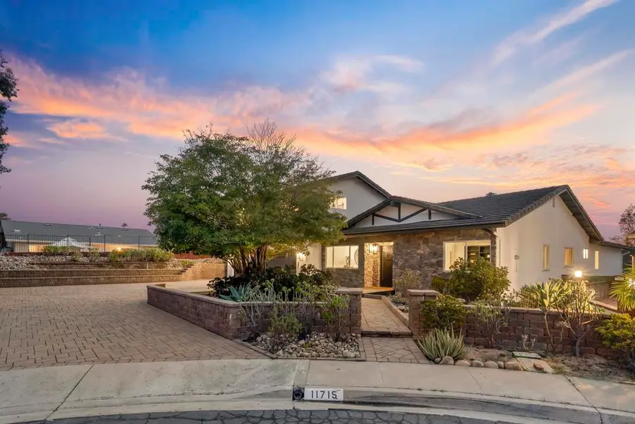 11715 Lake Grove Ct, San Diego, CA 92131 - Image #2