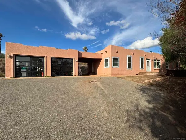 6960 W Lilac Rd, Bonsall, CA 92003