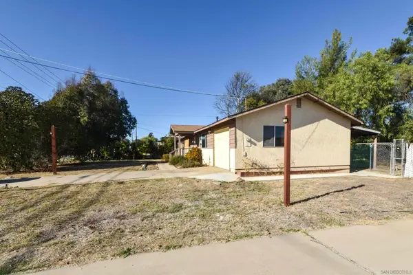 842 11th Street, Ramona, CA 92065