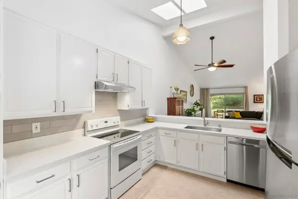 17909 Avenida Alozdra, San Diego, CA 92128