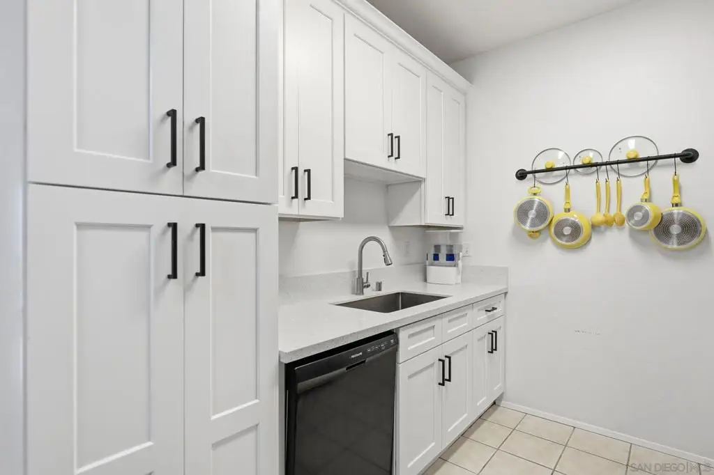 8310 Regents Road #1E, San Diego, CA 92122 - Image #1