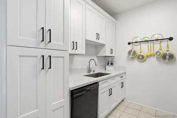 8310 Regents Rd #1E, San Diego, CA 92122