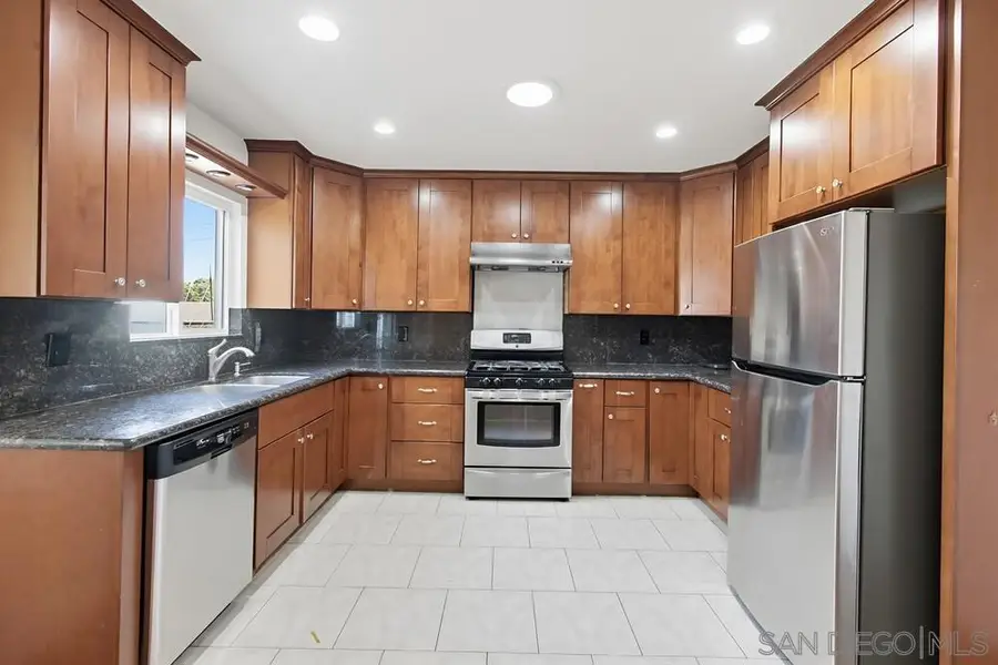 2574 Crestline Dr, Lemon Grove, CA 91945 - Image #3