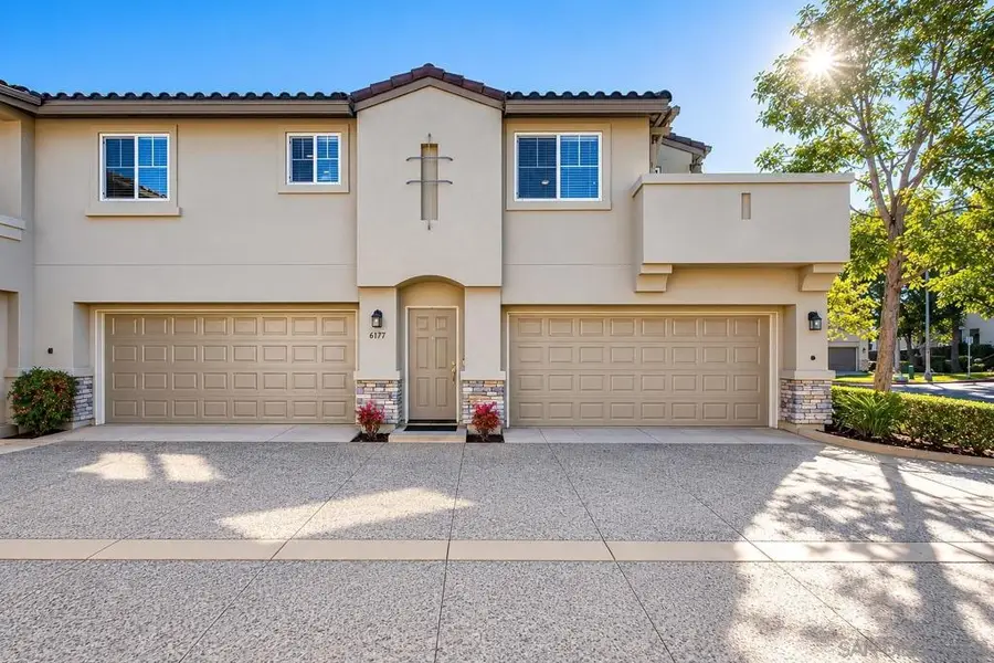 6377 Alexandri Cir, Carlsbad, CA 92011 - #2