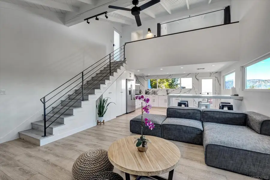 3546 Multiview Drive, Los Angeles, CA 90068 - #3