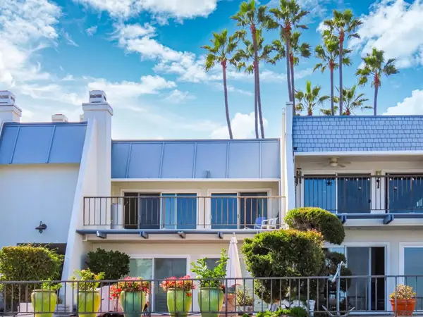 38 Antigua Ct, Coronado, CA 92118