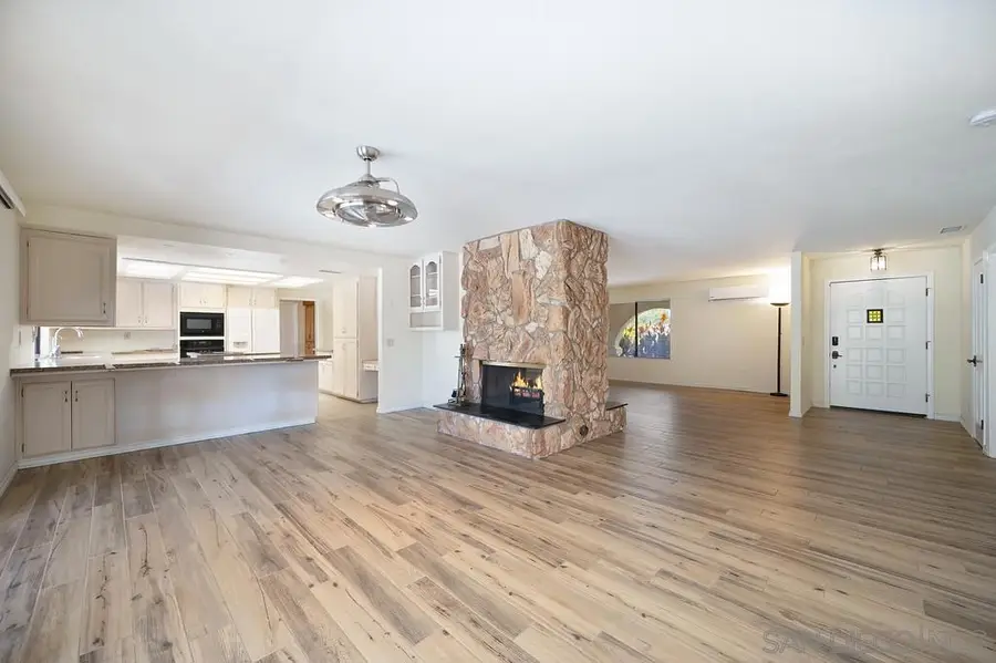 25221 Hereford Dr, Ramona, CA 92065 - Image #2