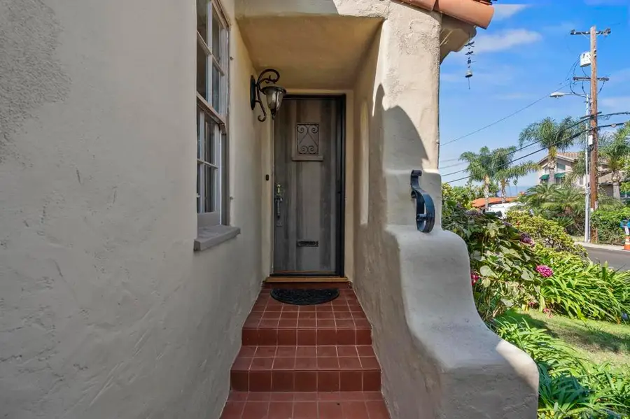607 Arenas, La Jolla, CA 92037 - Image #3