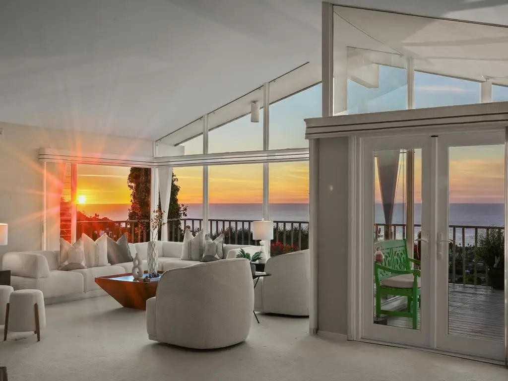 6424 El Camino Del Teatro, La Jolla, CA 92037 - Image #1