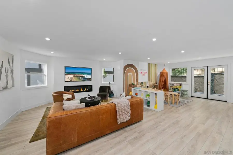 7359 Alicante Rd, Carlsbad, CA 92009 - Image #2