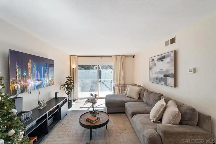 1564 Tanglewood Ln #19, Escondido, CA 92029 - Image #3