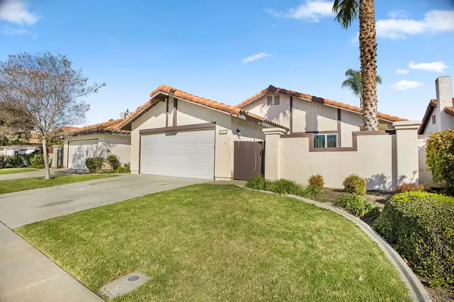 242 Manzanita Dr, Oceanside, CA 92057 - Image #2