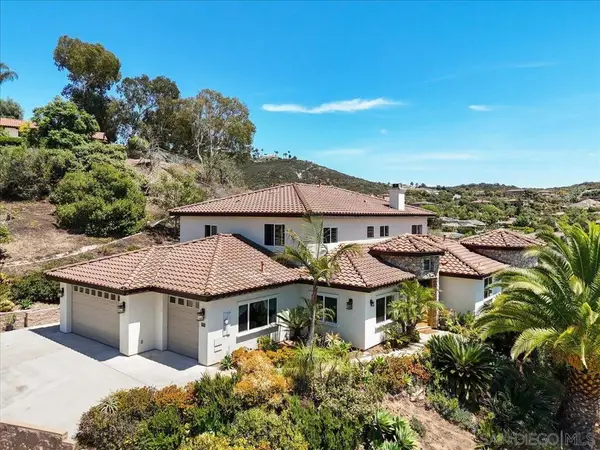 2342 Carioca Pl, Vista, CA 92084