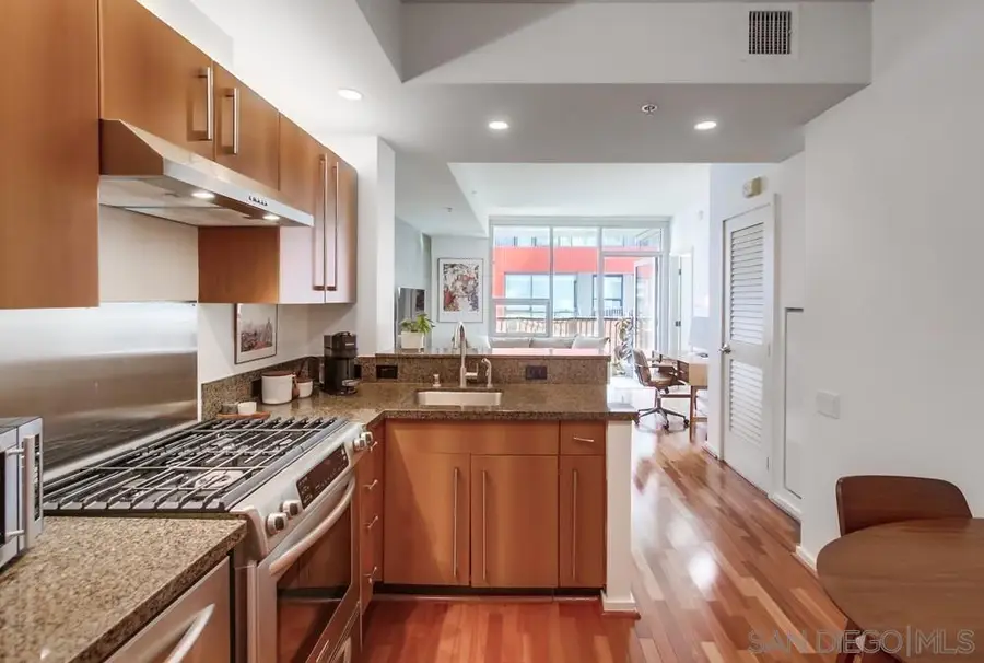 321 10th Ave #903, San Diego, CA 92101 - Image #2