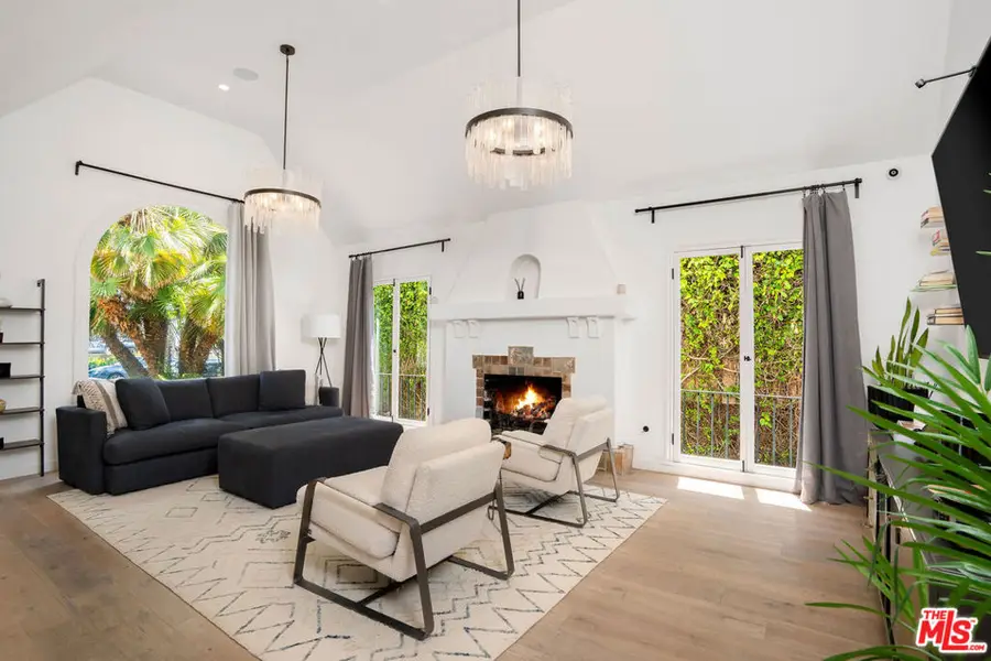 321 N Laurel Avenue, Los Angeles, CA 90048 - #2