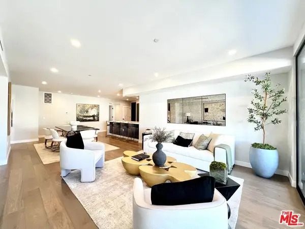 1017 N Croft Avenue #302, Los Angeles, CA 90069