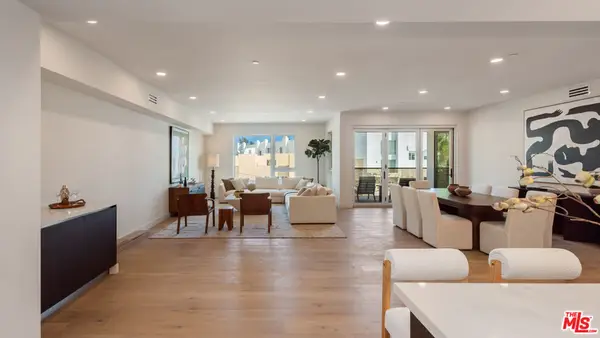 505 Barrington #302, Los Angeles, CA 90049