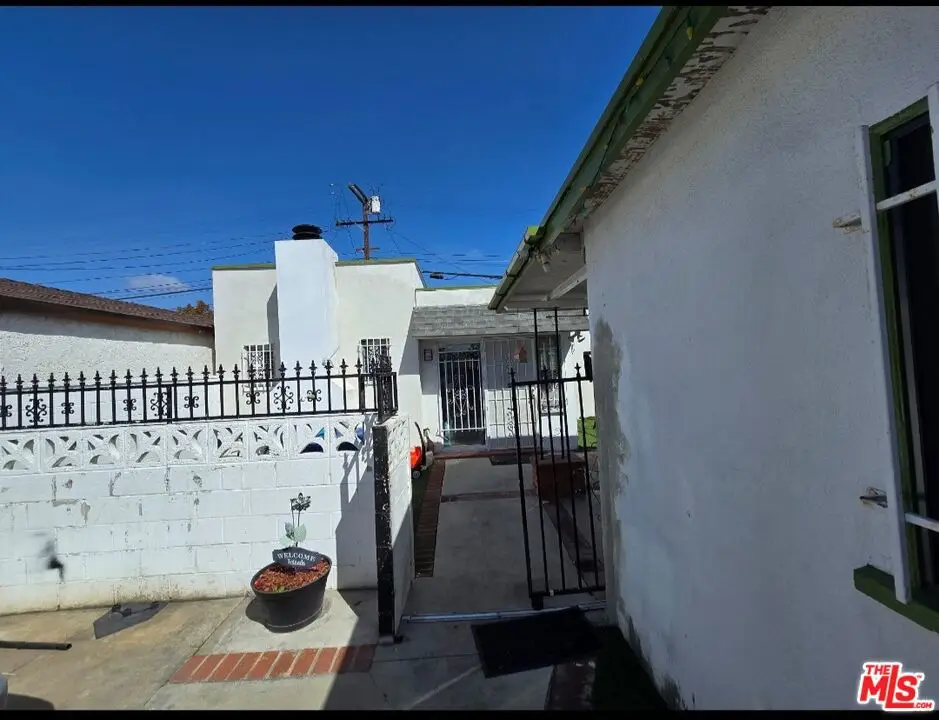 611 W 109th Street, Los Angeles, CA 90044 - #1