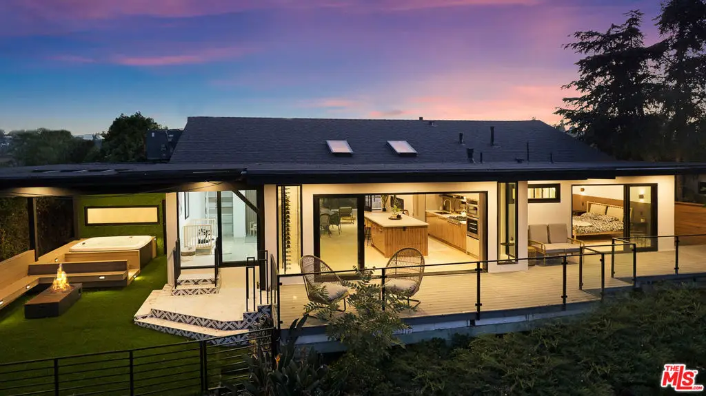 5102 Escobedo Drive, Woodland Hills, CA 91364 - Image #1