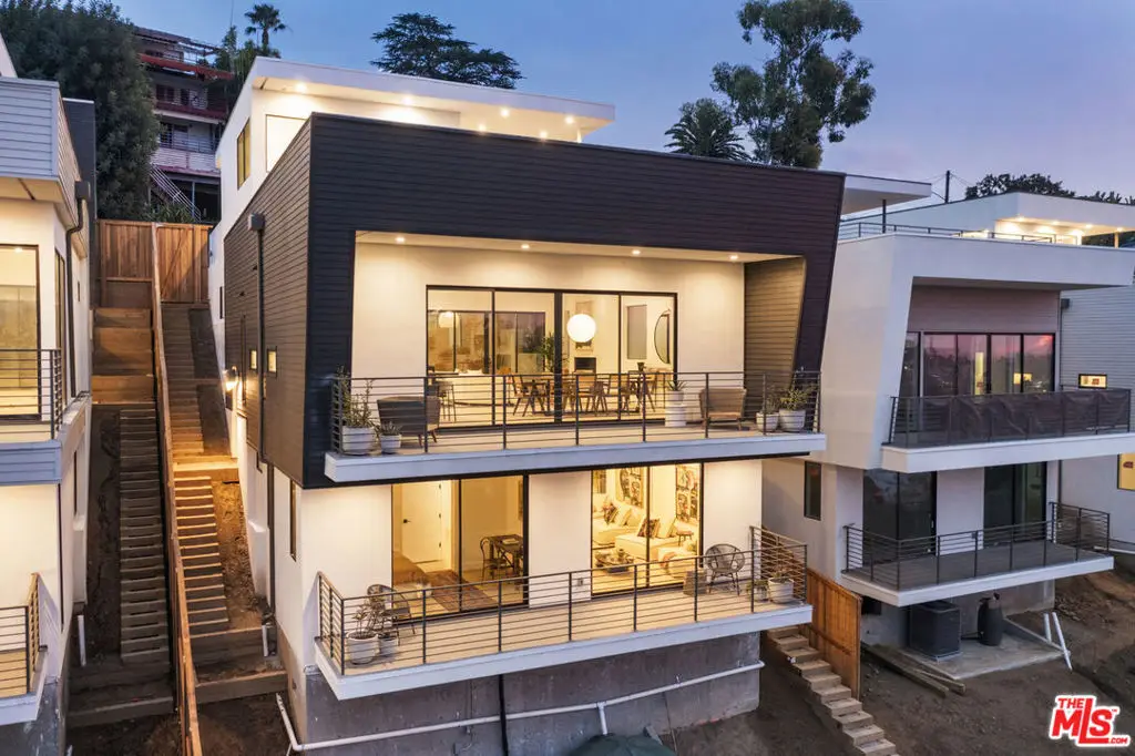 1633 N Bruce Court, Los Angeles, CA 90026 - #1