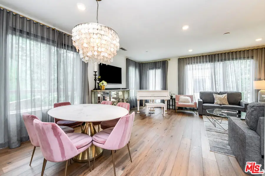 6760 W Gill Way, Los Angeles, CA 90068 - Image #2