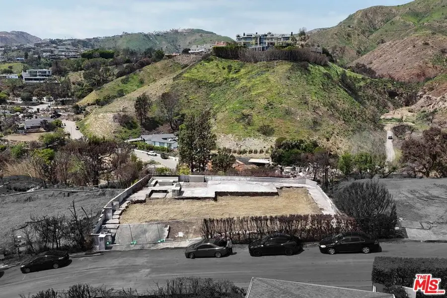 16021 Anoka Drive, Pacific Palisades, CA 90272 - Image #3