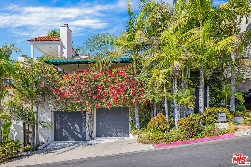8272 Marmont Lane, Los Angeles, CA 90069 - Image #1