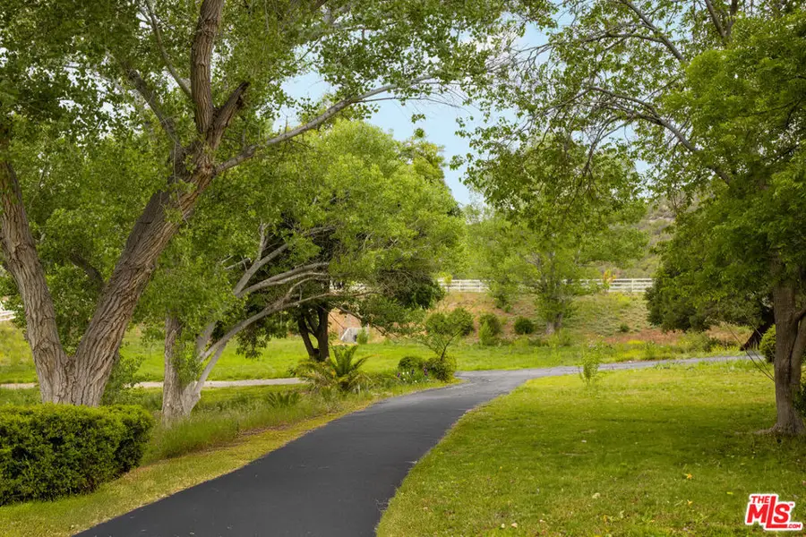 16515 Valley Ranch Road, Canyon Country, CA 91387 - Image #3