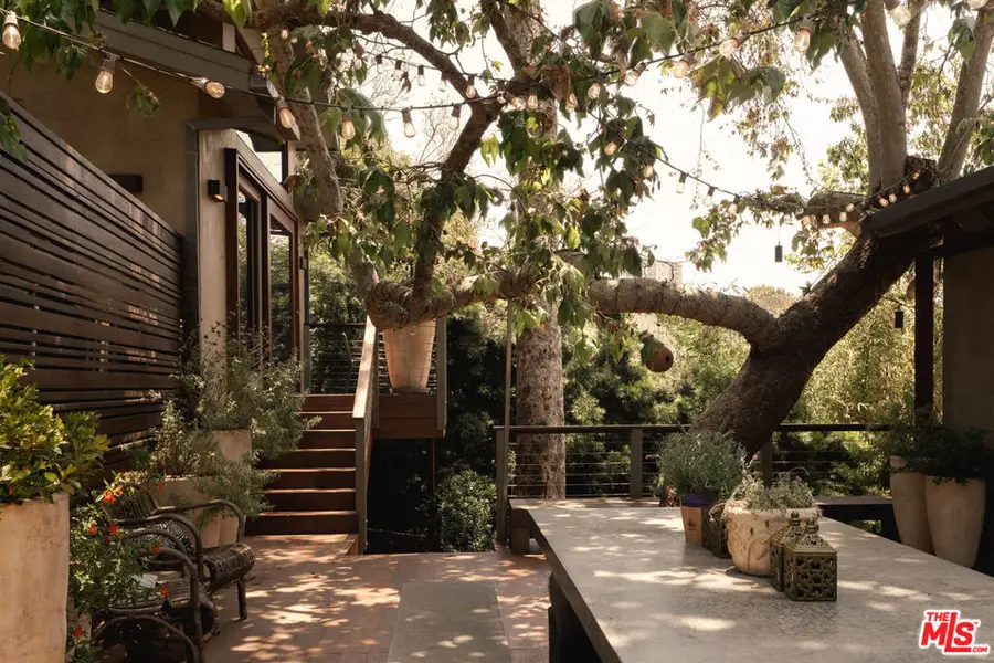 415 Mesa Road, Santa Monica, CA 90402 - Image #3