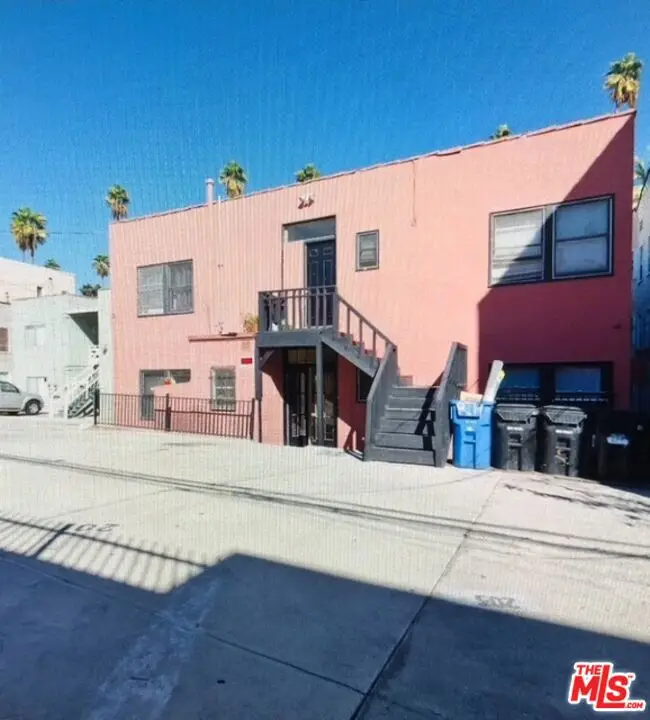 121 N New Hampshire Avenue, Los Angeles, CA 90004 - Image #2