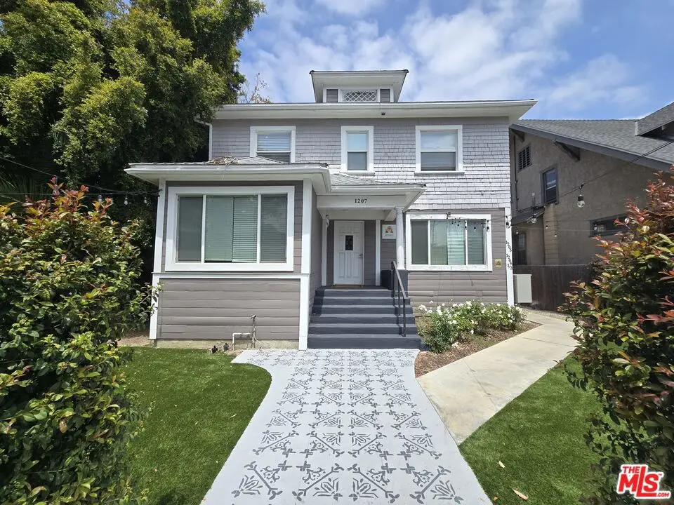 1207 W 37th Place, Los Angeles, CA 90007 - Image #1