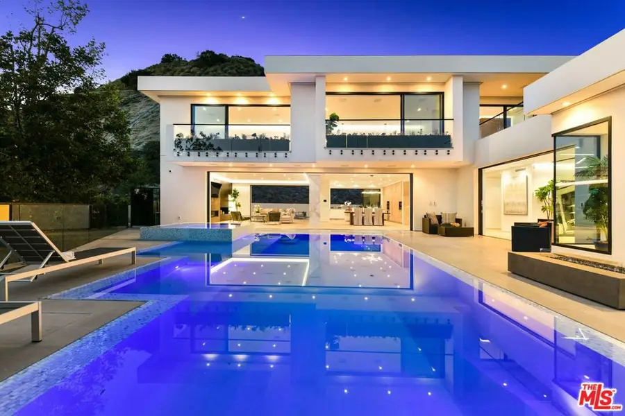 5107 Los Hermosos Way, Los Angeles, CA 90027 - Image #2