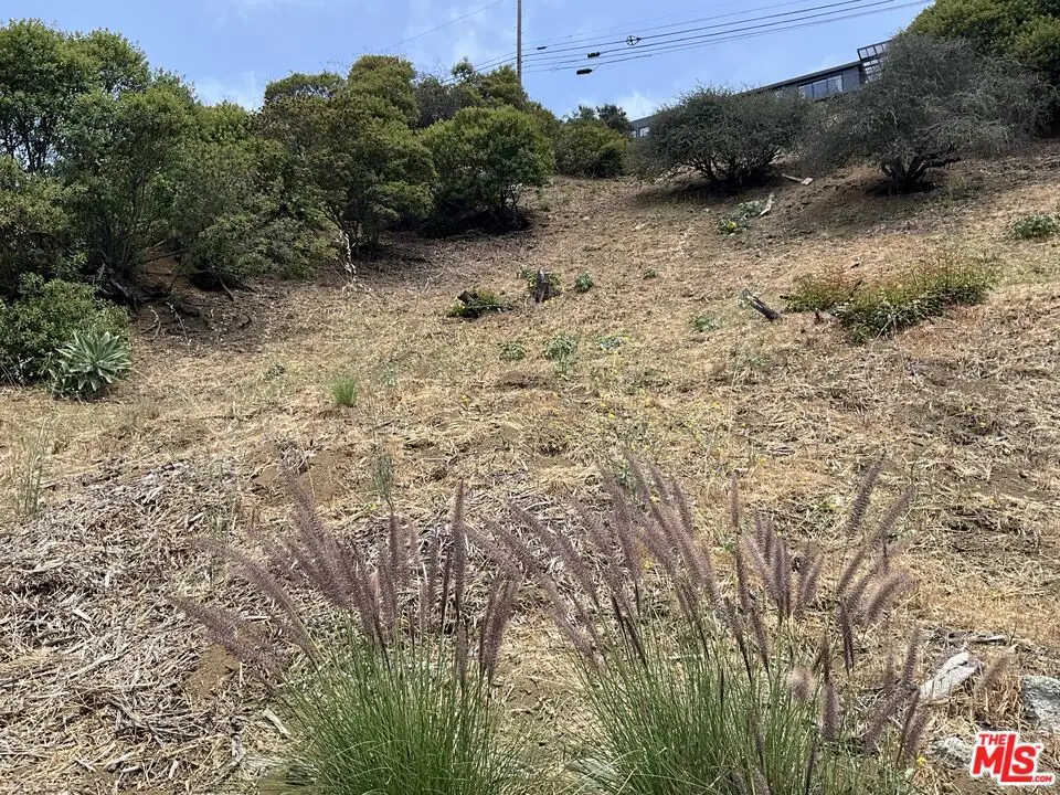 2734 La Cuesta Drive, Los Angeles, CA 90046 - Image #1