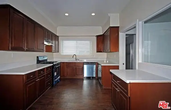 1406 3rd Avenue, Los Angeles, CA 90019