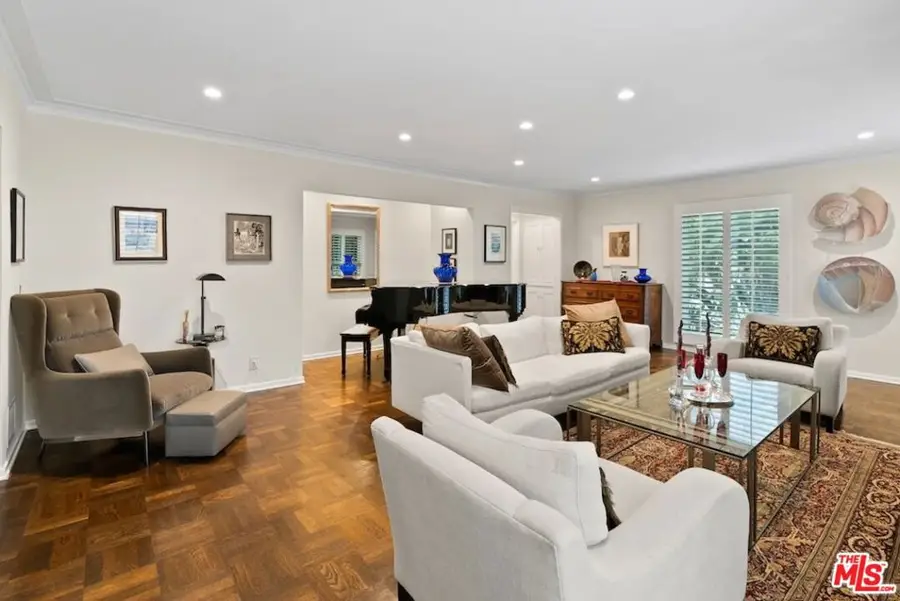 11051 Strathmore Drive #1, Los Angeles, CA 90024 - Image #3