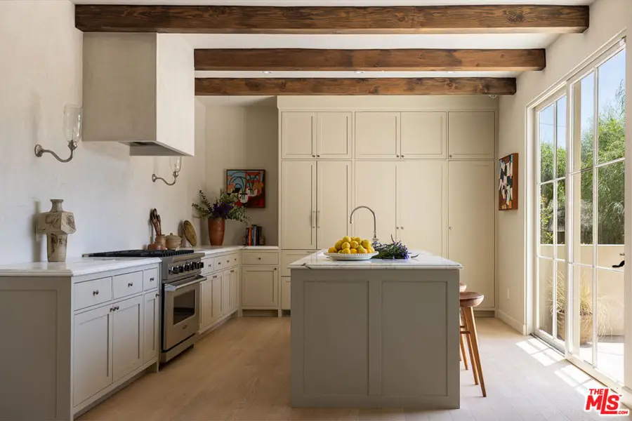 4228 Los Nietos Drive, Los Angeles, CA 90027 - Image #2