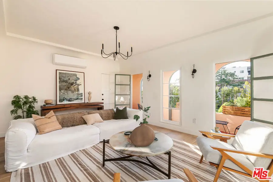 1568 S Hayworth Avenue, Los Angeles, CA 90035 - #2