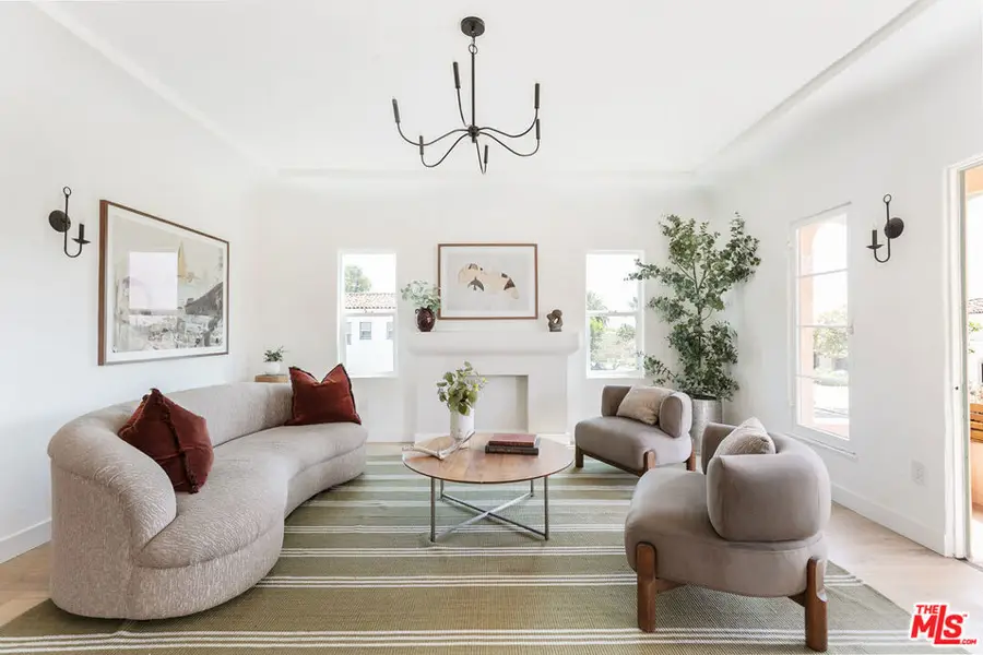 1574 S Hayworth Avenue, Los Angeles, CA 90035 - Image #2