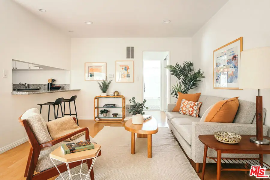 1930 N Vermont Avenue #207, Los Angeles, CA 90027 - Image #3