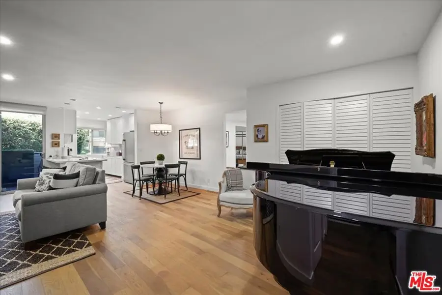 7250 Franklin Avenue #101, Los Angeles, CA 90046 - #2