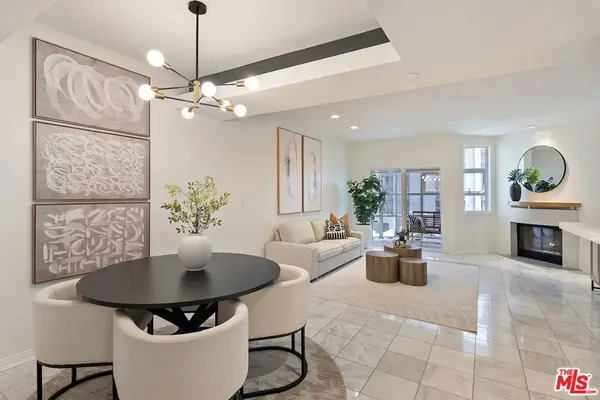 171 N Church Lane #619, Los Angeles, CA 90049