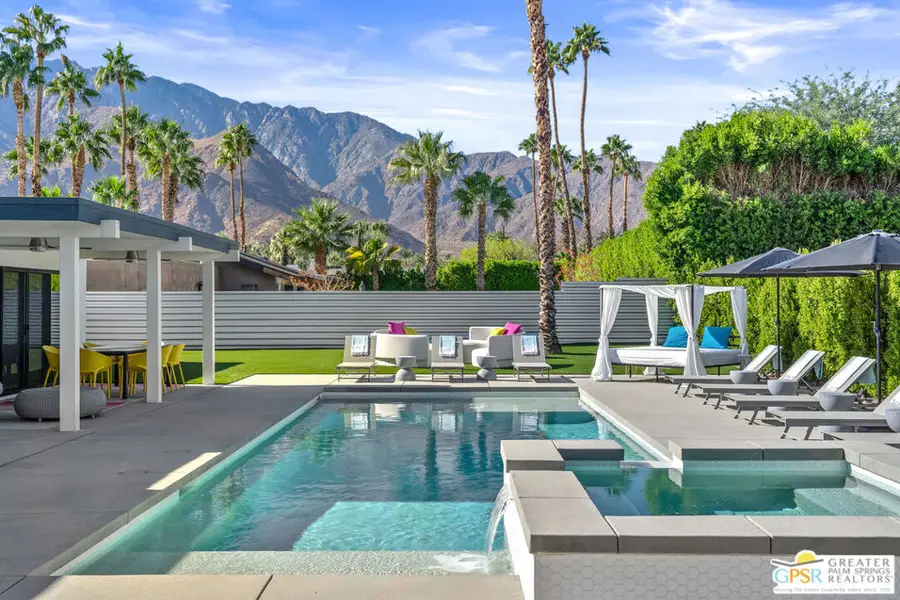 888 E El Conquistador, Palm Springs, CA 92262 - #2