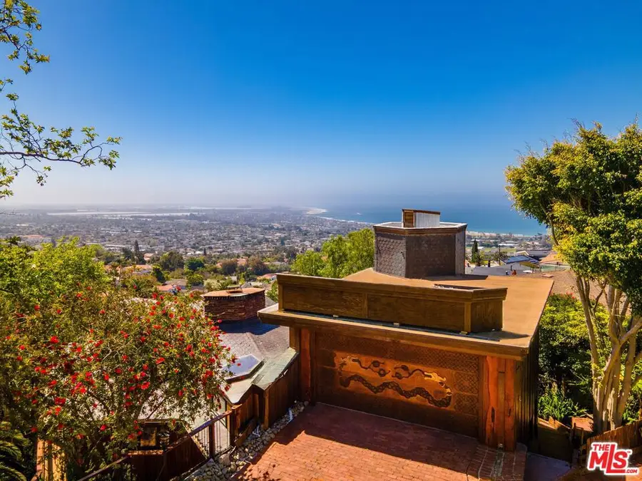 440 Mariposa Drive, San Buenaventura Ventura, CA 93001 - Image #2